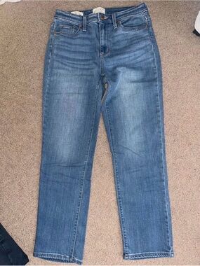 Universal Thread high rise slim straight jeans